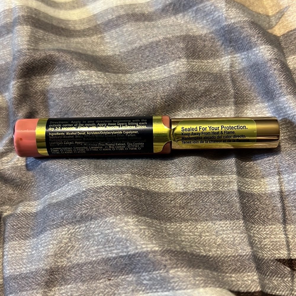 Lipsense - Picture 2 of 3